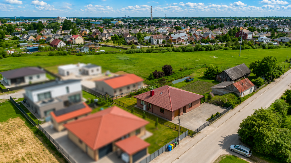 Parduodamas namas Akacijų g., Vinkšnėnų k., Šiaulių r. sav., 193.00 m² ploto 4 kambariai 50