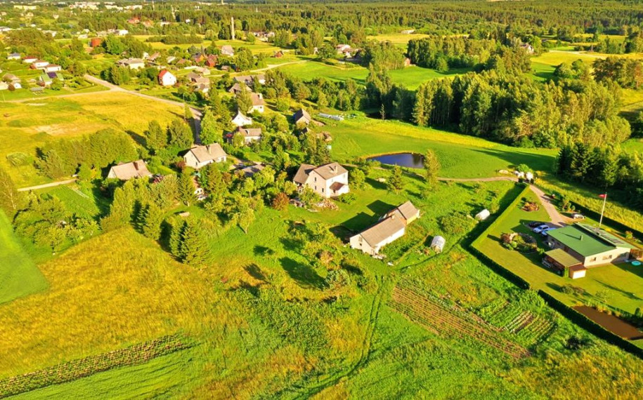 Parduodamas namas Kijėlių k., Molėtų r. sav., 259.00 m² ploto 7 kambariai 10