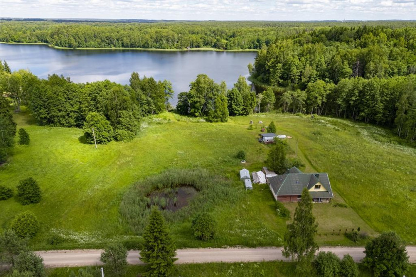 Parduodamas namas Varniškių k., Zarasų r. sav., 164.00 m² ploto 5 kambariai 2