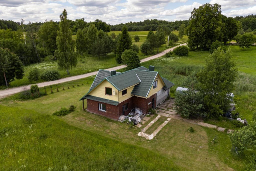 Parduodamas namas Varniškių k., Zarasų r. sav., 164.00 m² ploto 5 kambariai 12