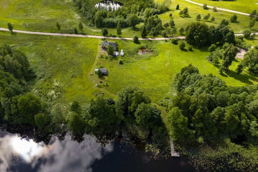 Parduodamas namas Varniškių k., Zarasų r. sav., 164.00 m² ploto 5 kambariai 8