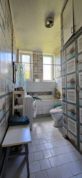 PARDUODAMAS SUBLOKUOTAS NAMAS UKMERGĖS CENTRE — Bažnyčios g. 20B 5