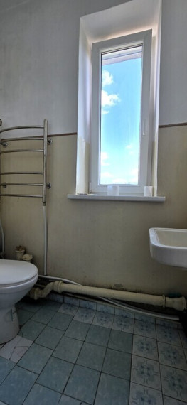 PARDUODAMAS SUBLOKUOTAS NAMAS UKMERGĖS CENTRE — Bažnyčios g. 20B 8