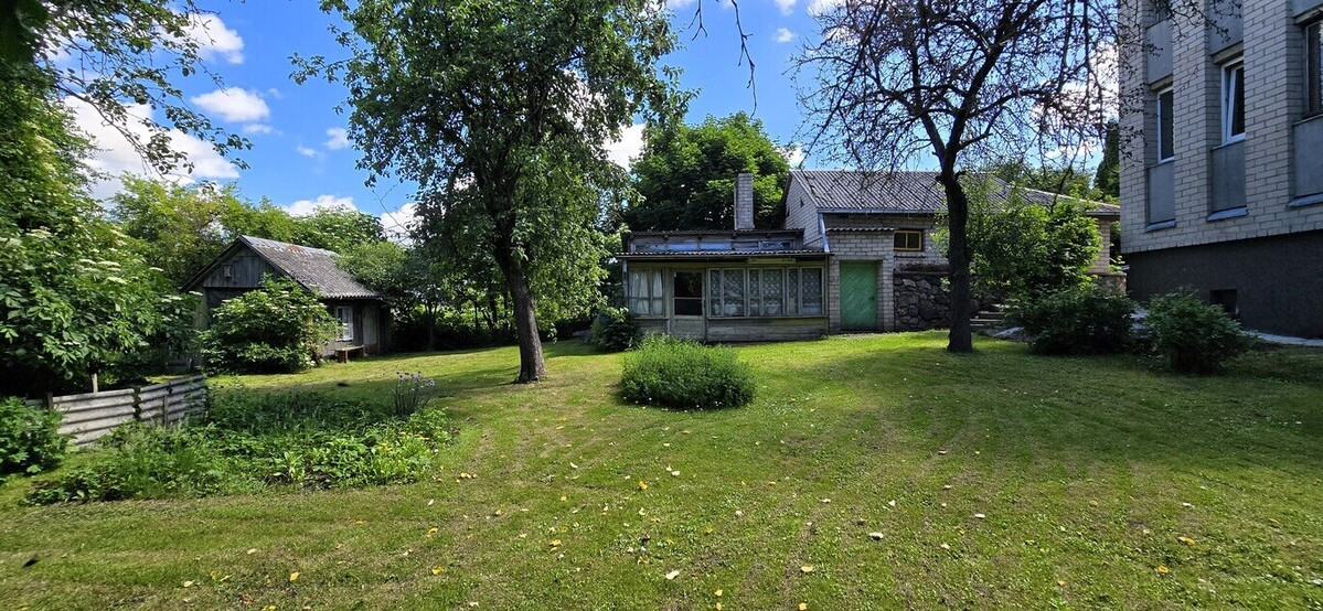 PARDUODAMAS SUBLOKUOTAS NAMAS UKMERGĖS CENTRE — Bažnyčios g. 20B 16