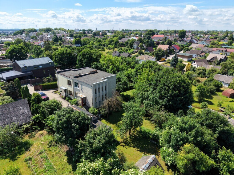 PARDUODAMAS SUBLOKUOTAS NAMAS UKMERGĖS CENTRE — Bažnyčios g. 20B 18