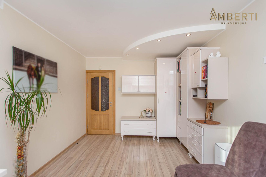Parduodamas butas Gegužių g., Dainiai, Šiaulių m., Šiaulių m. sav., 66.72 m² ploto 3 kambariai 10