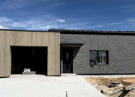 Parduodamas namas Ežero g., Didžiasalio k., Vilniaus r. sav., 162.5 m2 ploto, 1 aukštai Parduodamas namas Ežero g., Didžiasalio k., Vilniaus r. sav., 162.5 m2 ploto, 1 aukštai
