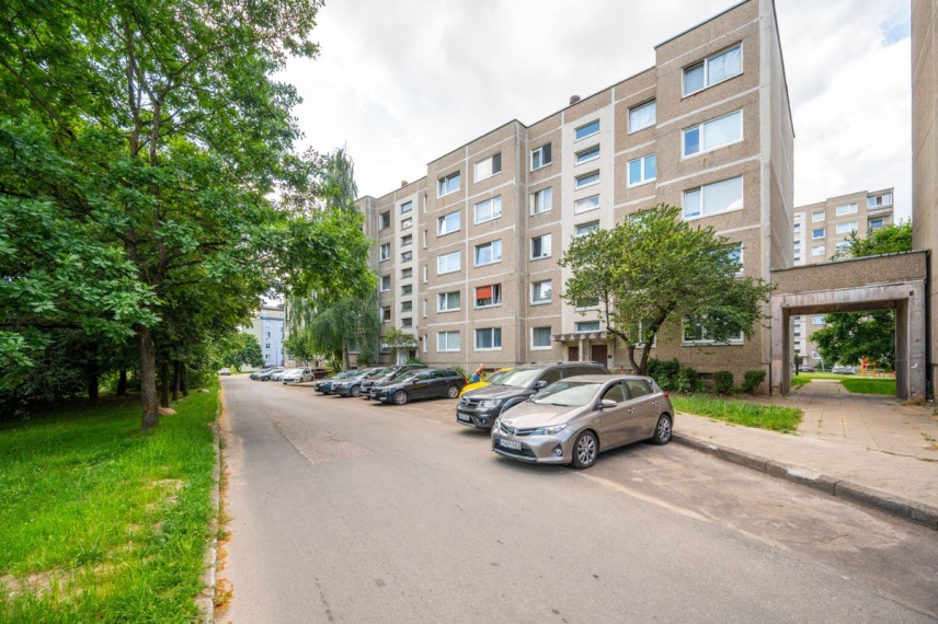 Parduodamas butas Vilniaus m. sav., Vilniaus m., Justiniškės, Justiniškių, 41 m2 ploto, 2 kambariai 19
