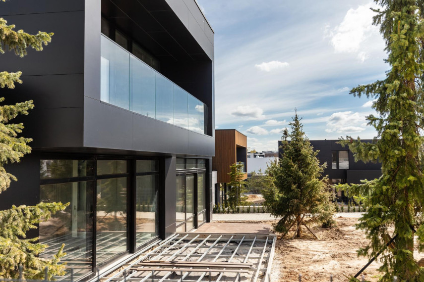 Parduodamas namas Ašmenėlės g., Kalnėnai, Vilniaus m., Vilniaus m. sav., 268.97 m² ploto 6 kambariai 6