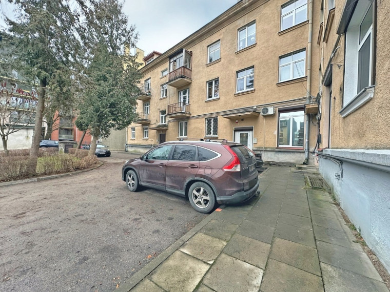 Nuomojamas butas Latvių g., Žvėrynas, Vilniaus m., Vilniaus m. sav., 40 m2 ploto, 2 kambariai 25