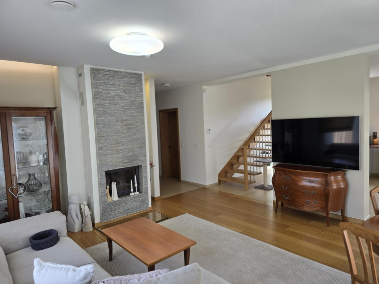 Parduodamas namas Žemynos g., Paviešečių k., Panevėžio r. sav., 196.35 m² ploto 4 kambariai 5