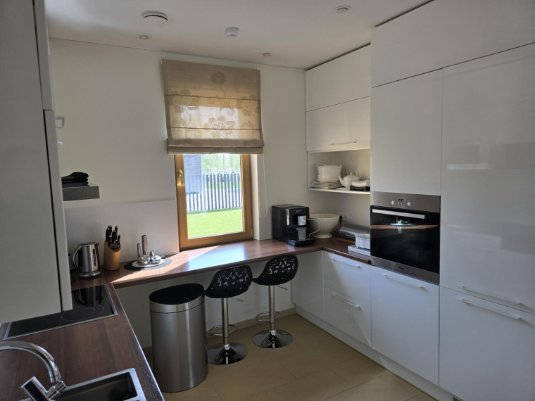 Parduodamas namas Žemynos g., Paviešečių k., Panevėžio r. sav., 196.35 m² ploto 4 kambariai 8