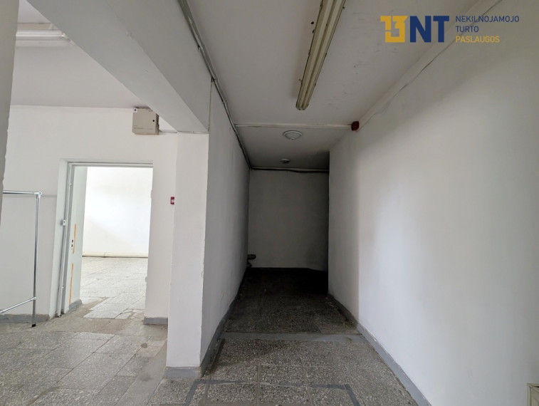 KOMERCINĖS-PREKYBOS PATALPOS ŠIAULIŲ CENTRE, SU RAMPA 23