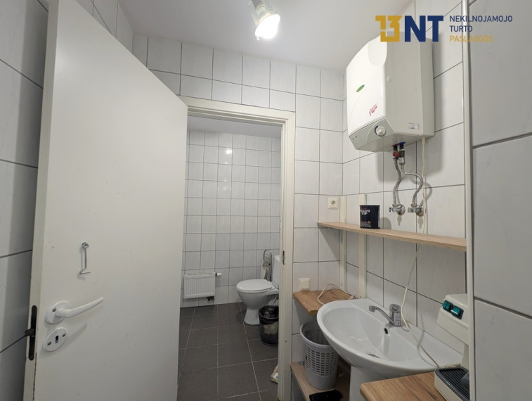 KOMERCINĖS-PREKYBOS PATALPOS ŠIAULIŲ CENTRE, SU RAMPA 26
