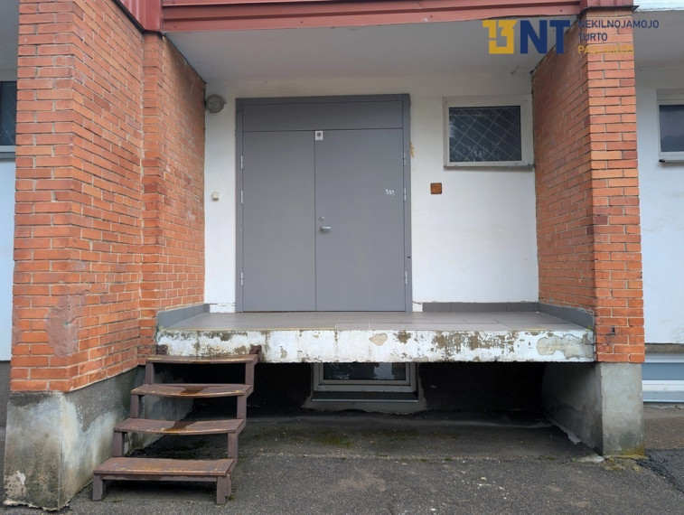 KOMERCINĖS-PREKYBOS PATALPOS ŠIAULIŲ CENTRE, SU RAMPA 27