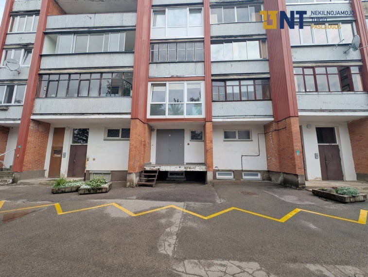 KOMERCINĖS-PREKYBOS PATALPOS ŠIAULIŲ CENTRE, SU RAMPA 28