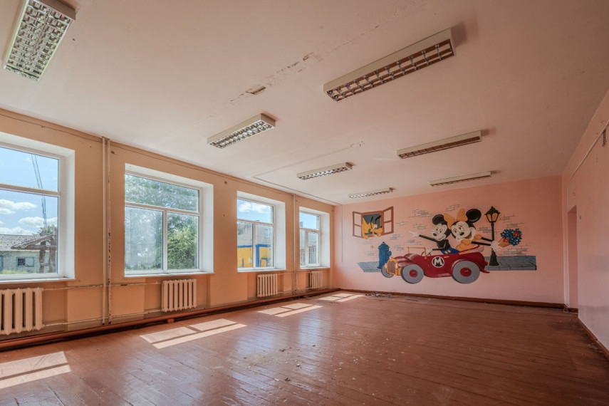 Parduodamos kitos paskirties, paslaugų, prekybos patalpos Nepriklausomybės g., Tenenių mstl., Šilalės r. sav., 845.37 m2 ploto 3
