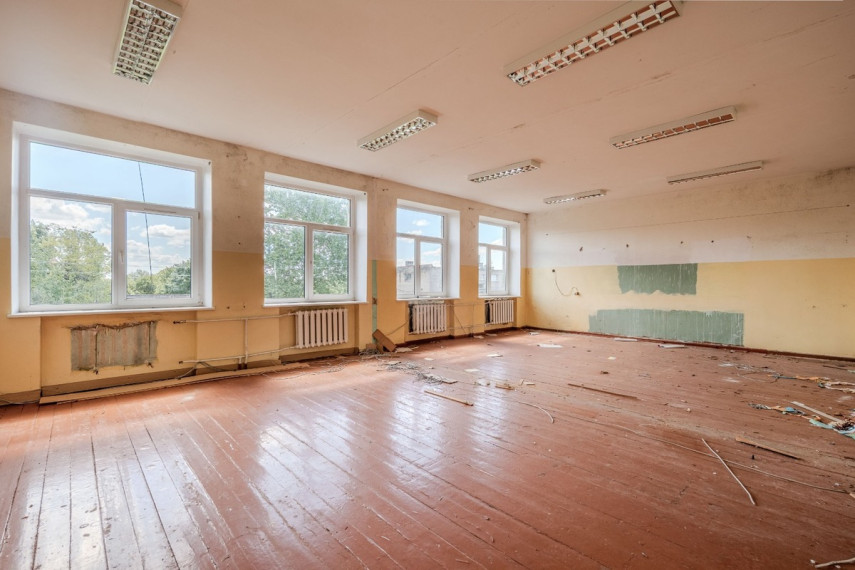 Parduodamos kitos paskirties, paslaugų, prekybos patalpos Nepriklausomybės g., Tenenių mstl., Šilalės r. sav., 845.37 m2 ploto 5
