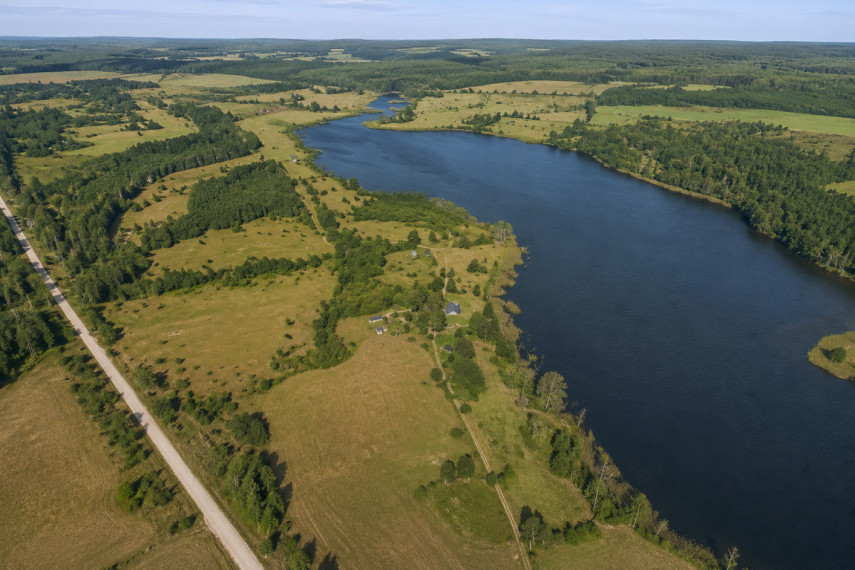 Parduodamas sklypas su statiniais, Svirkų k., 660 a ploto 5