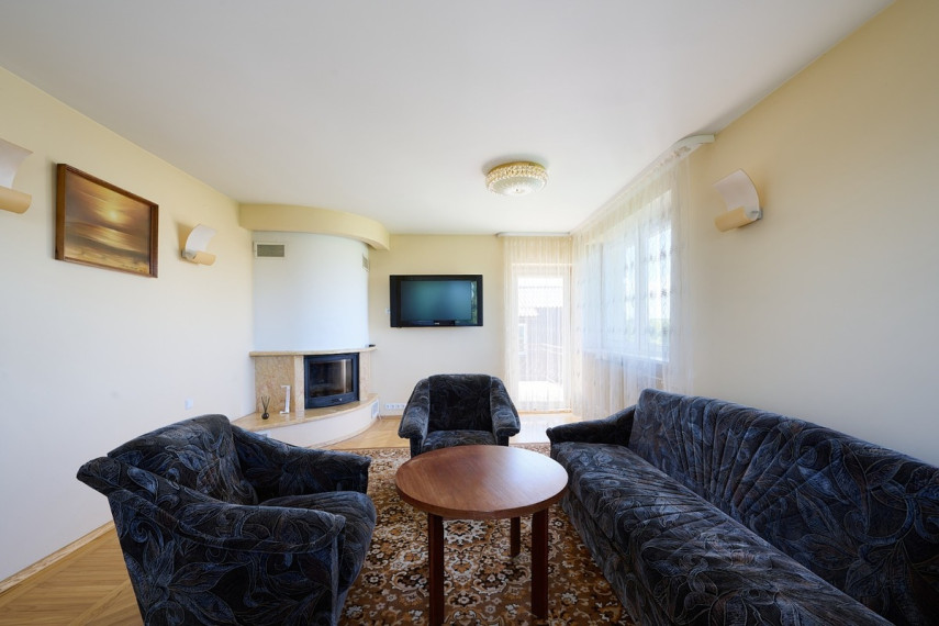Parduodamas namas Žiburių g., Gargždų m., Klaipėdos r. sav., 235 m2 ploto, 2 aukštai 15