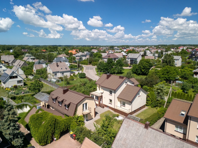 Parduodamas namas Žiburių g., Gargždų m., Klaipėdos r. sav., 235 m2 ploto, 2 aukštai 51