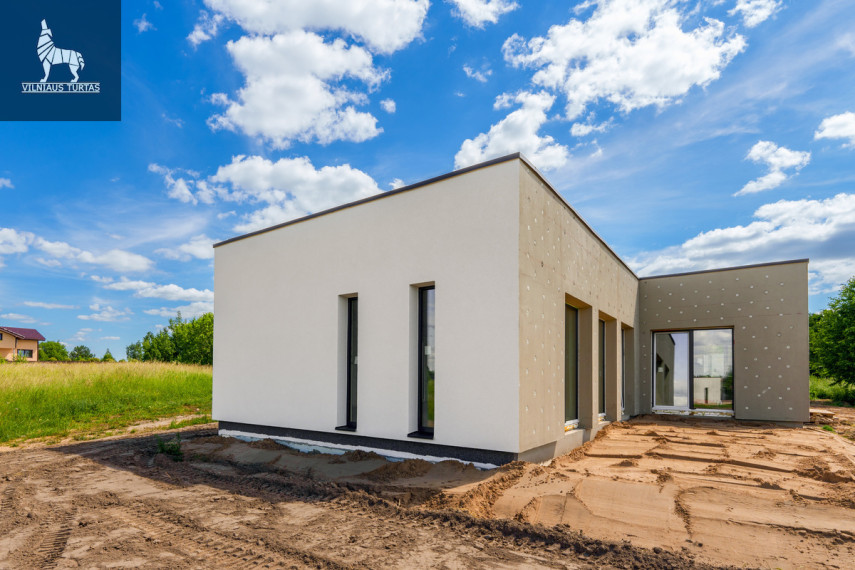 Parduodamas namas Vilniaus m. sav., Nemėžio k., Lenktoji g., 131 m2 ploto, 1 aukštai 9