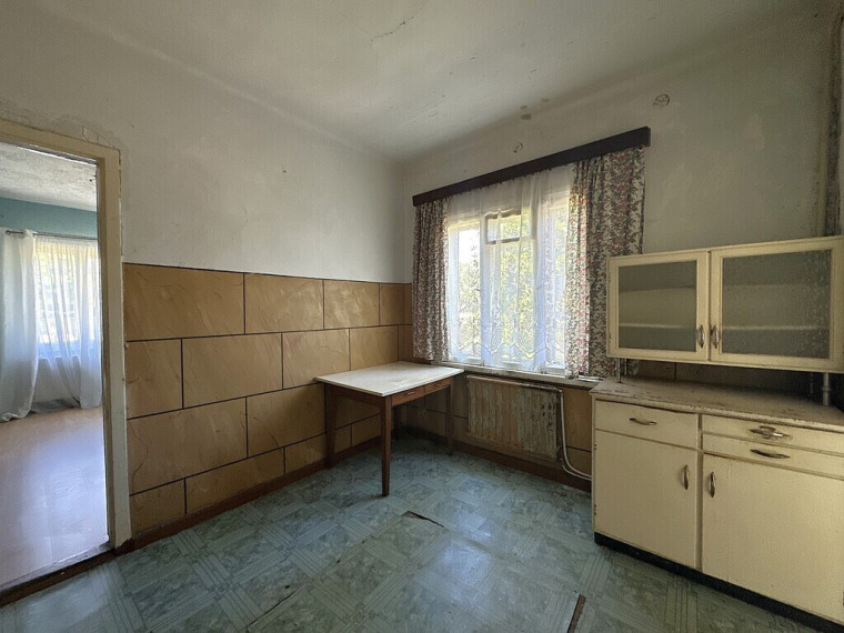 PARDUODAMAS PIRMASIS NAMO AUKŠTAS ŠVYTURIO G. 18, PANEVĖŽYJE 8