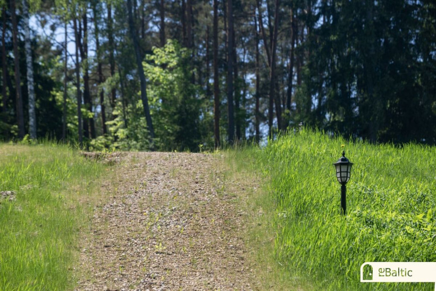 Parduodamas namas Ežerų g., Kaulakių k., Molėtų r. sav., 635.6 m2 ploto, 2 aukštai 32