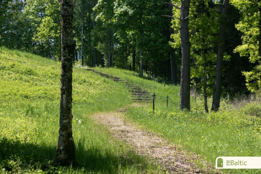 Parduodamas namas Ežerų g., Kaulakių k., Molėtų r. sav., 635.6 m2 ploto, 2 aukštai 33