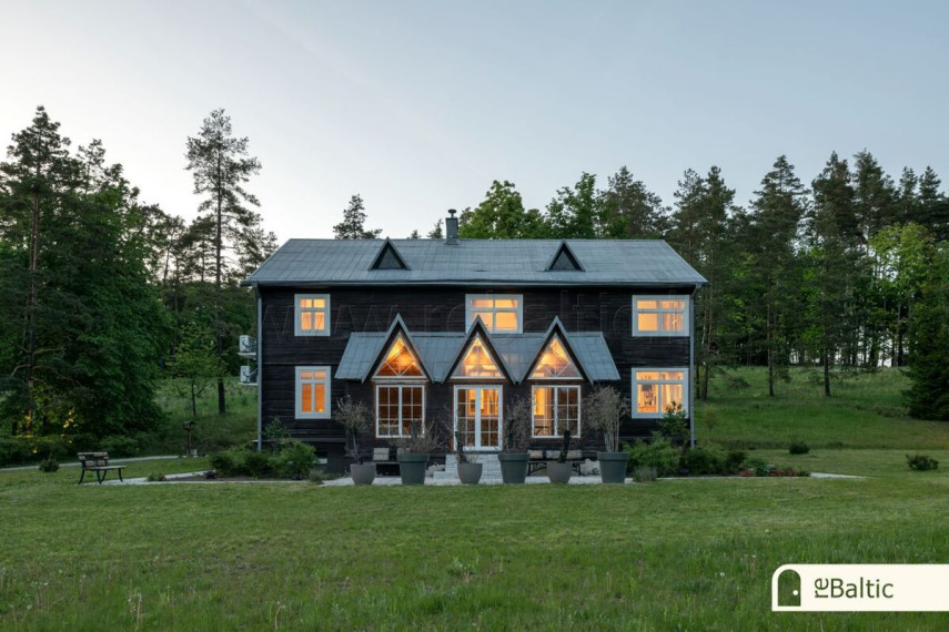 Parduodamas namas Ežerų g., Kaulakių k., Molėtų r. sav., 635.6 m2 ploto, 2 aukštai 36