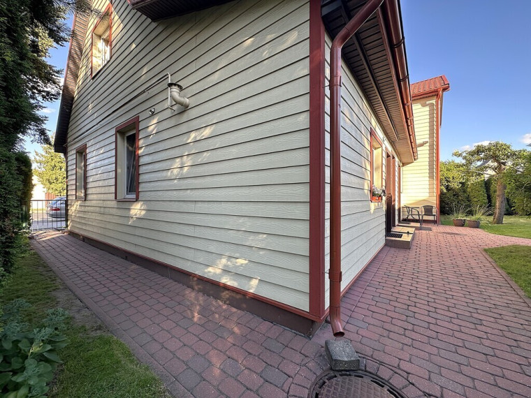 PARDUODAMA KOKYBIŠKAI SUREMONTUOTA NAMO DALIS SU NUOSAVO KIEMO DALIMI PANEVĖŽIO CENTRE, J. BASANAVIČIAUS G. 24 7