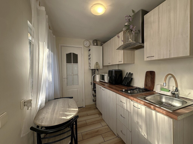 PARDUODAMA KOKYBIŠKAI SUREMONTUOTA NAMO DALIS SU NUOSAVO KIEMO DALIMI PANEVĖŽIO CENTRE, J. BASANAVIČIAUS G. 24 9