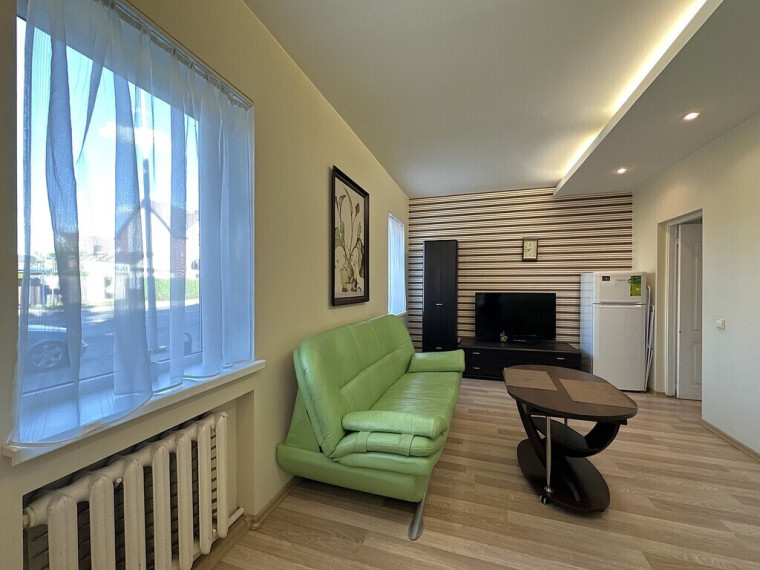 PARDUODAMA KOKYBIŠKAI SUREMONTUOTA NAMO DALIS SU NUOSAVO KIEMO DALIMI PANEVĖŽIO CENTRE, J. BASANAVIČIAUS G. 24 20