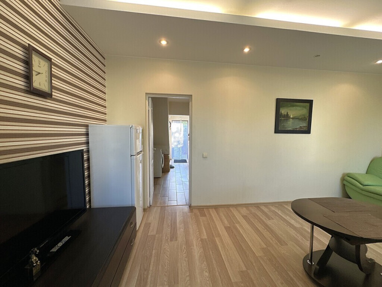PARDUODAMA KOKYBIŠKAI SUREMONTUOTA NAMO DALIS SU NUOSAVO KIEMO DALIMI PANEVĖŽIO CENTRE, J. BASANAVIČIAUS G. 24 22