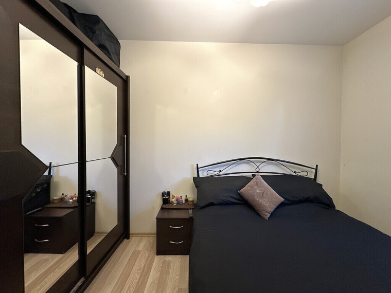 PARDUODAMA KOKYBIŠKAI SUREMONTUOTA NAMO DALIS SU NUOSAVO KIEMO DALIMI PANEVĖŽIO CENTRE, J. BASANAVIČIAUS G. 24 25