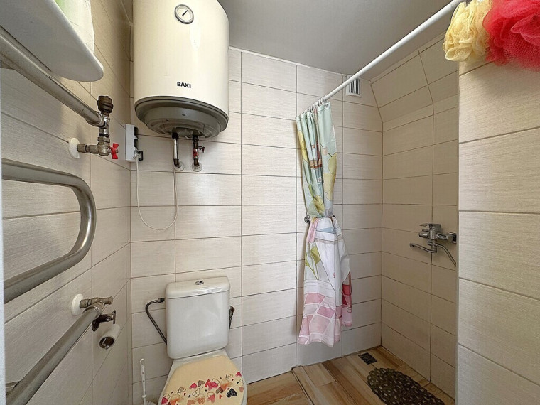 PARDUODAMA KOKYBIŠKAI SUREMONTUOTA NAMO DALIS SU NUOSAVO KIEMO DALIMI PANEVĖŽIO CENTRE, J. BASANAVIČIAUS G. 24 40