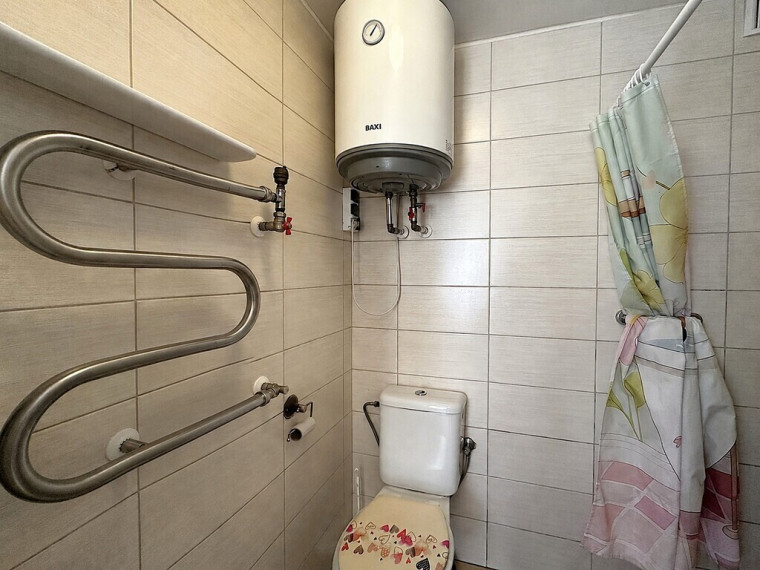 PARDUODAMA KOKYBIŠKAI SUREMONTUOTA NAMO DALIS SU NUOSAVO KIEMO DALIMI PANEVĖŽIO CENTRE, J. BASANAVIČIAUS G. 24 41