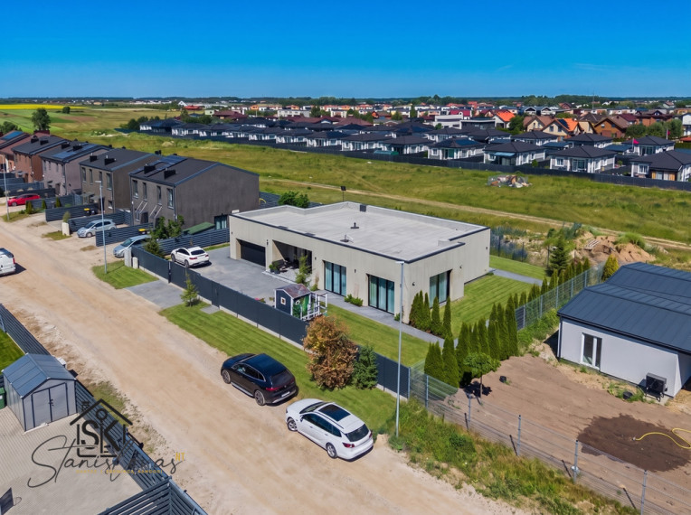 PARDUODAMAS MODERNIAI ĮRENGTAS VIENO AUKŠTO NAMAS KLIPŠČIUOSE, LAZDYNŲ G. 5 1