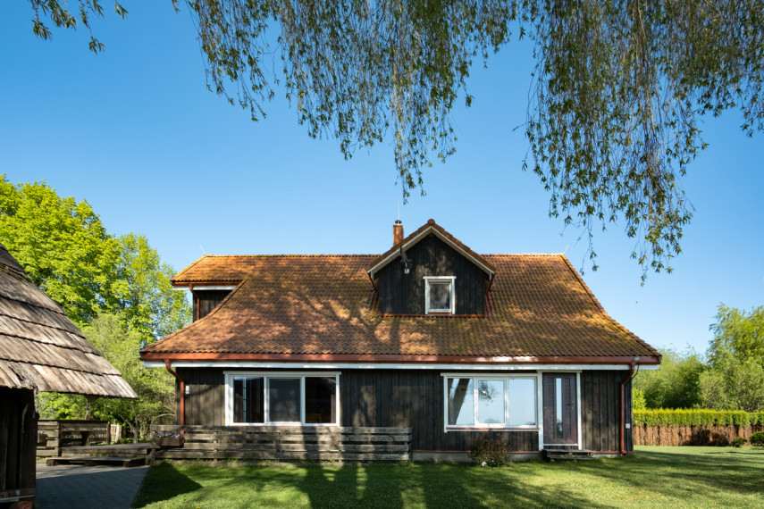 Parduodamas namas Augusto Dėvilaičio g., Šyšos k., Šilutės r. sav., 290.19 m2 ploto, 1 aukštai 35
