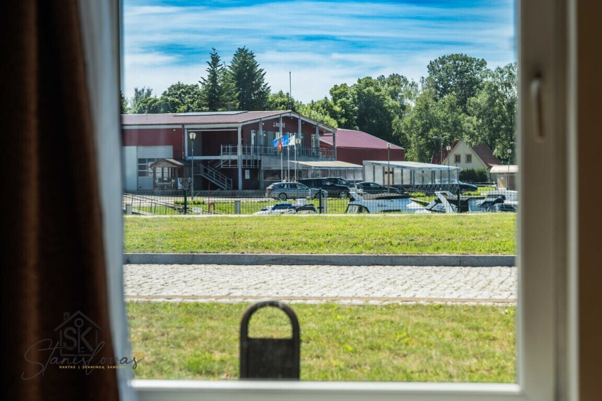PARDUODAMAS 1 KAMBARIO BUTAS SU VAIZDU Į ŠILUTĖS MAŽŲJŲ LAIVŲ UOSTĄ 2