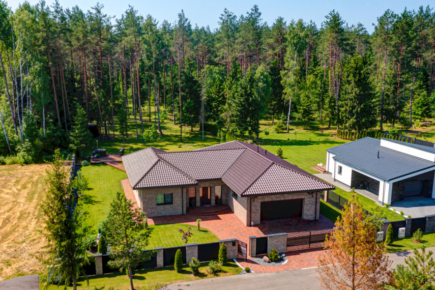 Parduodamas namas Vilniaus r. sav., Raudondvario k., Beržyno, 212.26 m2 ploto, 1 aukštai 2