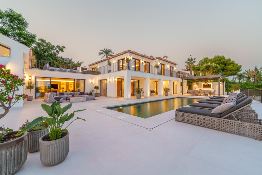 Parduodamas namas Marbella, Ispanija, 2000 m² ploto 6 kambariai 56