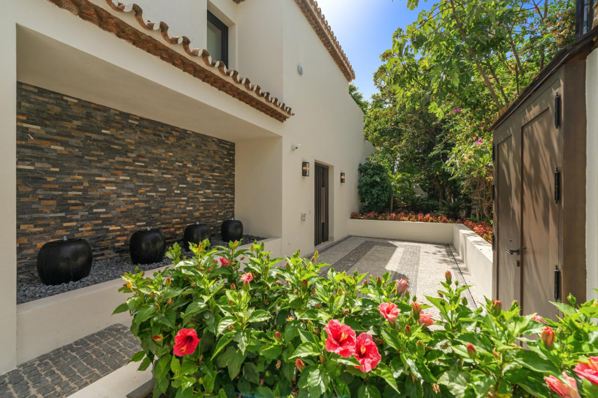 Parduodamas namas Marbella, Ispanija, 2000 m² ploto 6 kambariai 7