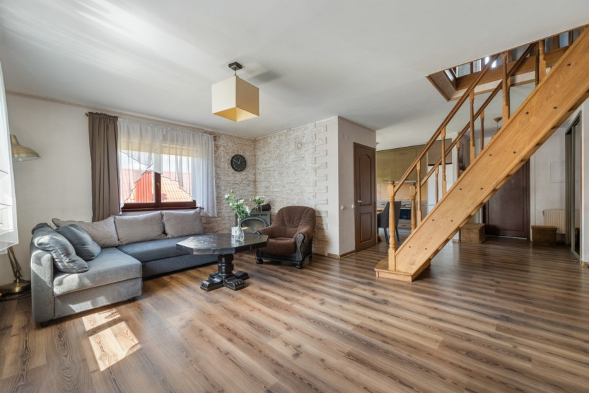 Parduodamas namas Kelmijos Sodų 66-oji g., Vilniaus m., Vilniaus m. sav., 202.74 m2 ploto, 2 aukštai 1