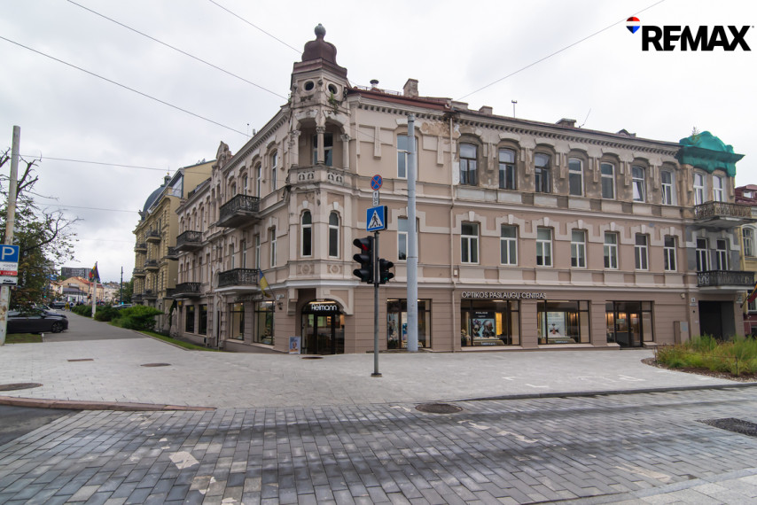Nuomojamos 226 kv. m komercinės patalpos strategiškai patogioje bei prestižinėje vietoje Vilniaus senamiestyje 1