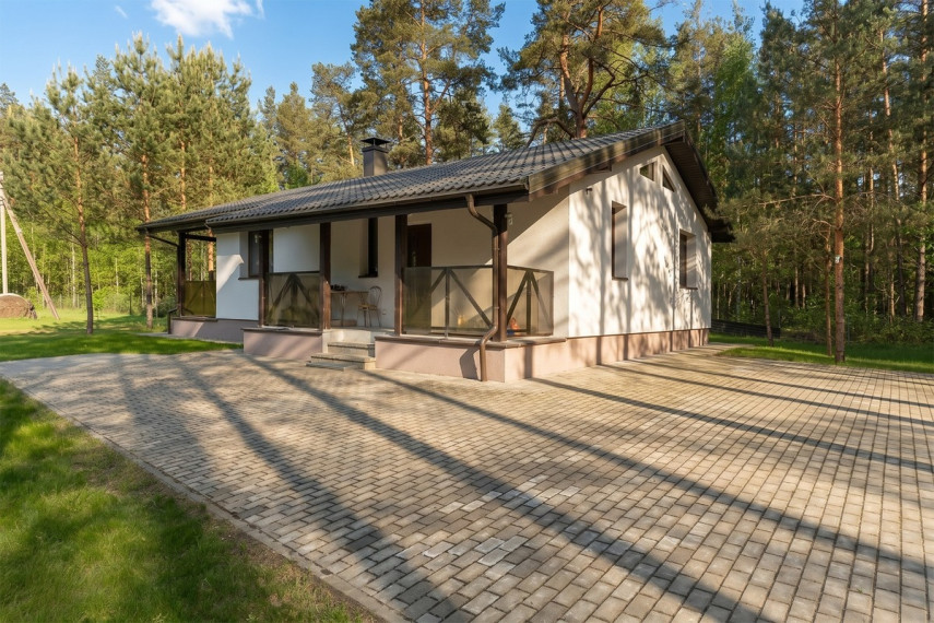 Parduodamas namas Stirnų g., Plytinės k., Šalčininkų r. sav., 200 m2 ploto, 1 aukštai 9