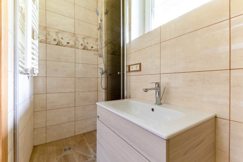 Parduodamas namas Stirnų g., Plytinės k., Šalčininkų r. sav., 200 m2 ploto, 1 aukštai 32