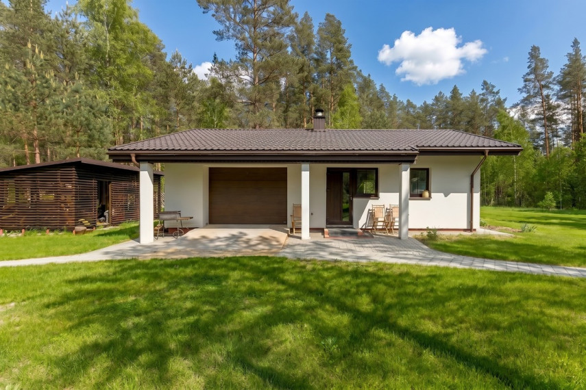 Parduodamas namas Stirnų g., Plytinės k., Šalčininkų r. sav., 200 m2 ploto, 1 aukštai 35
