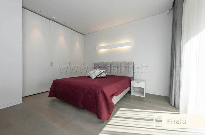 Nuomojamas namas Turniškių g., Vilniaus m., Vilniaus m. sav., 350 m2 ploto, 2 aukštai 30