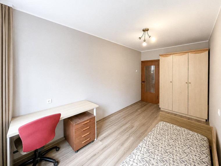Parduodamas butas Birželio 23-iosios g., Dainava, Kauno m., Kauno m. sav., 62.00 m² ploto 3 kambariai 12